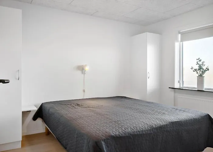 Дом отдыха 729-thyboron-vesterhavsgade-112 *